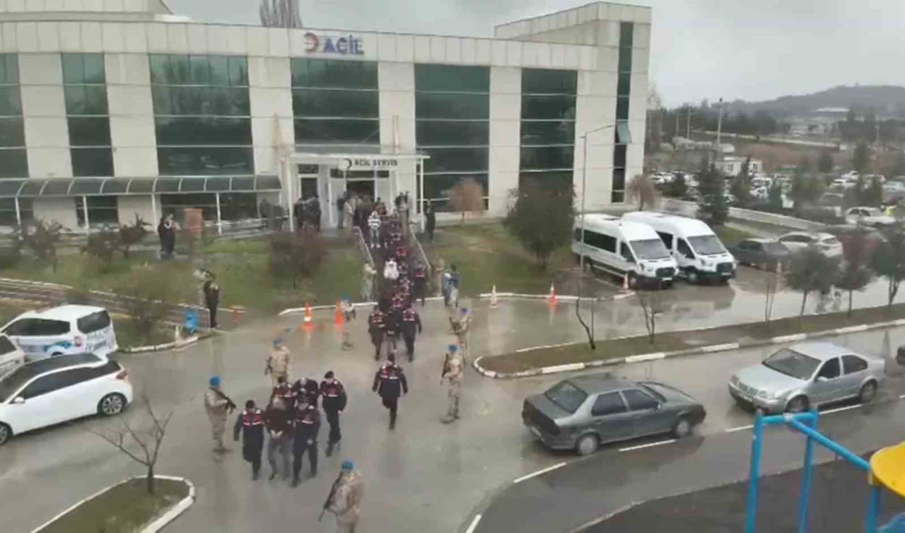 KÜTAHYA'DA UYUŞTURUCU VE SİLAH OPERASYONU