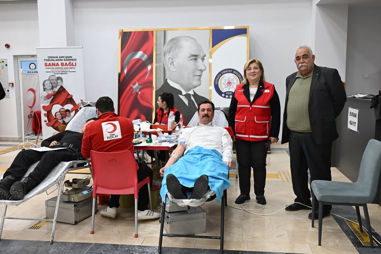 KÜTAHYA İL EMNİYET MÜDÜRLÜĞÜNDEN KAN BAĞIŞI KAMPANYASINA DESTEK