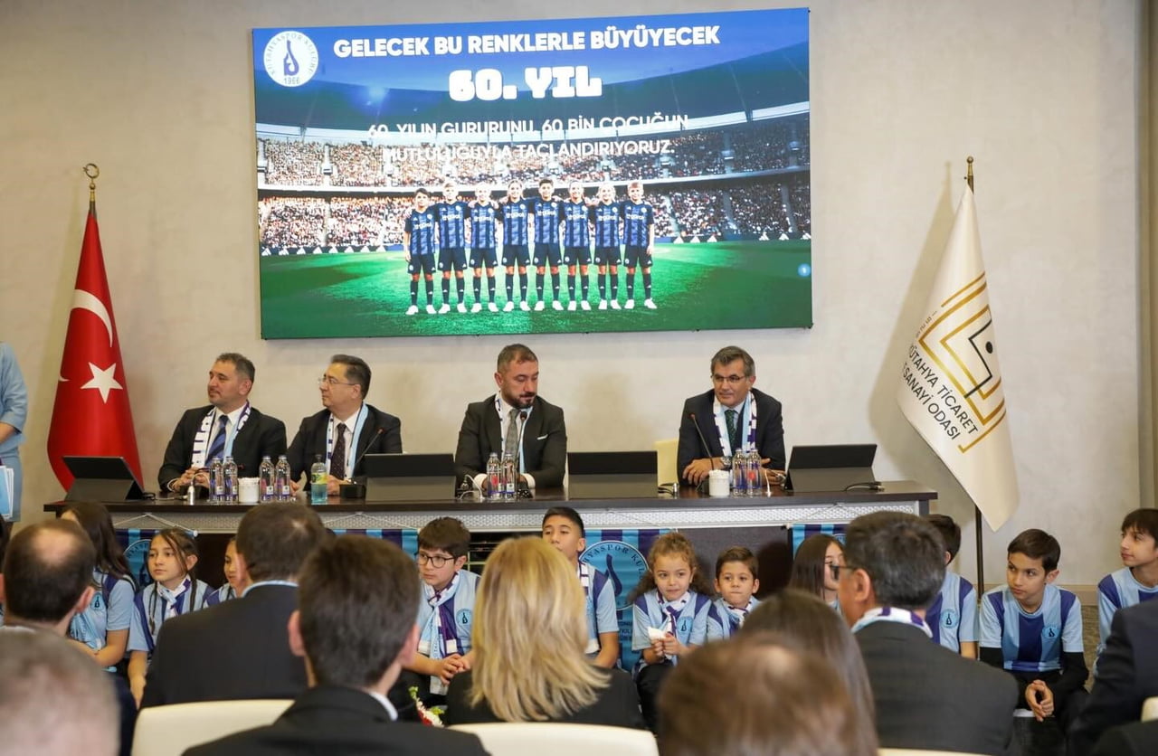 KÜTAHYASPOR’UN 60. KURULUŞ YILI DOLAYISIYLA DÜZENLENEN LANSMAN TOPLANTISI, KÜTAHYA TİCARET VE...