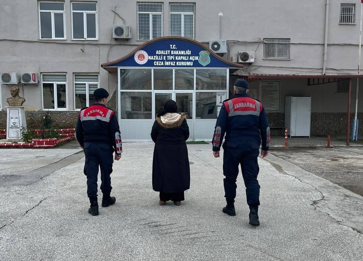 KUYUCAK’TA TERÖR ÖRGÜTÜ ÜYESİ YAKALANDI