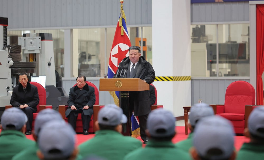 KUZEY KORE LİDERİ KİM JONG-UN, FABRİKA DENETİMİ SIRASINDA YAPTIĞI AÇIKLAMADA, "SORUMSUZ, KABA VE...