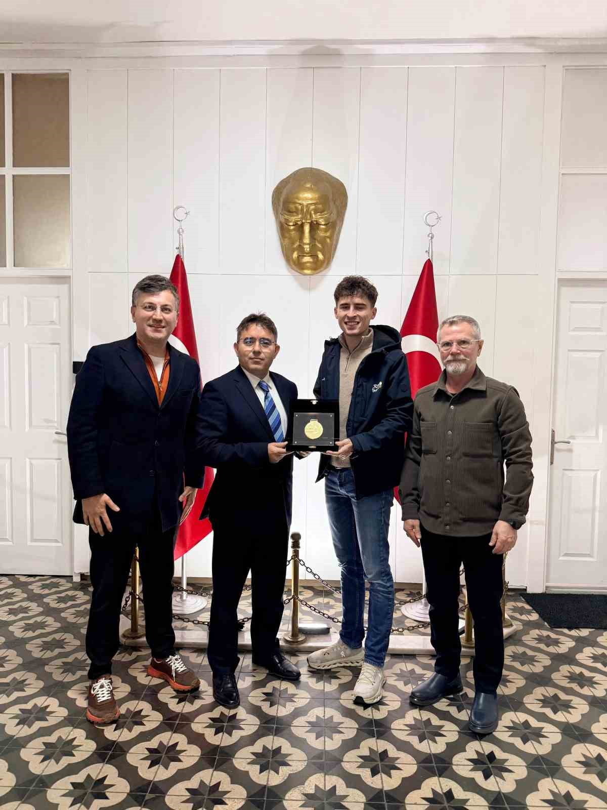 L’ETAPE MARMARİS BY TOUR DE FRANCE ORGANİZASYONUNDAN KAYMAKAM KAYA’YA ZİYARET