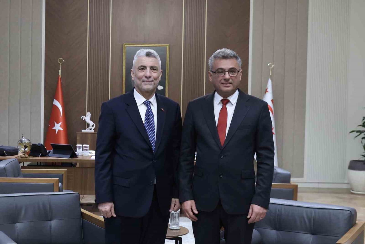 LEFKOŞA (İHA) - TİCARET BAKANI ÖMER BOLAT, KUZEY KIBRIS TÜRK CUMHURİYETİ (KKTC) CUMHURBAŞKANI...