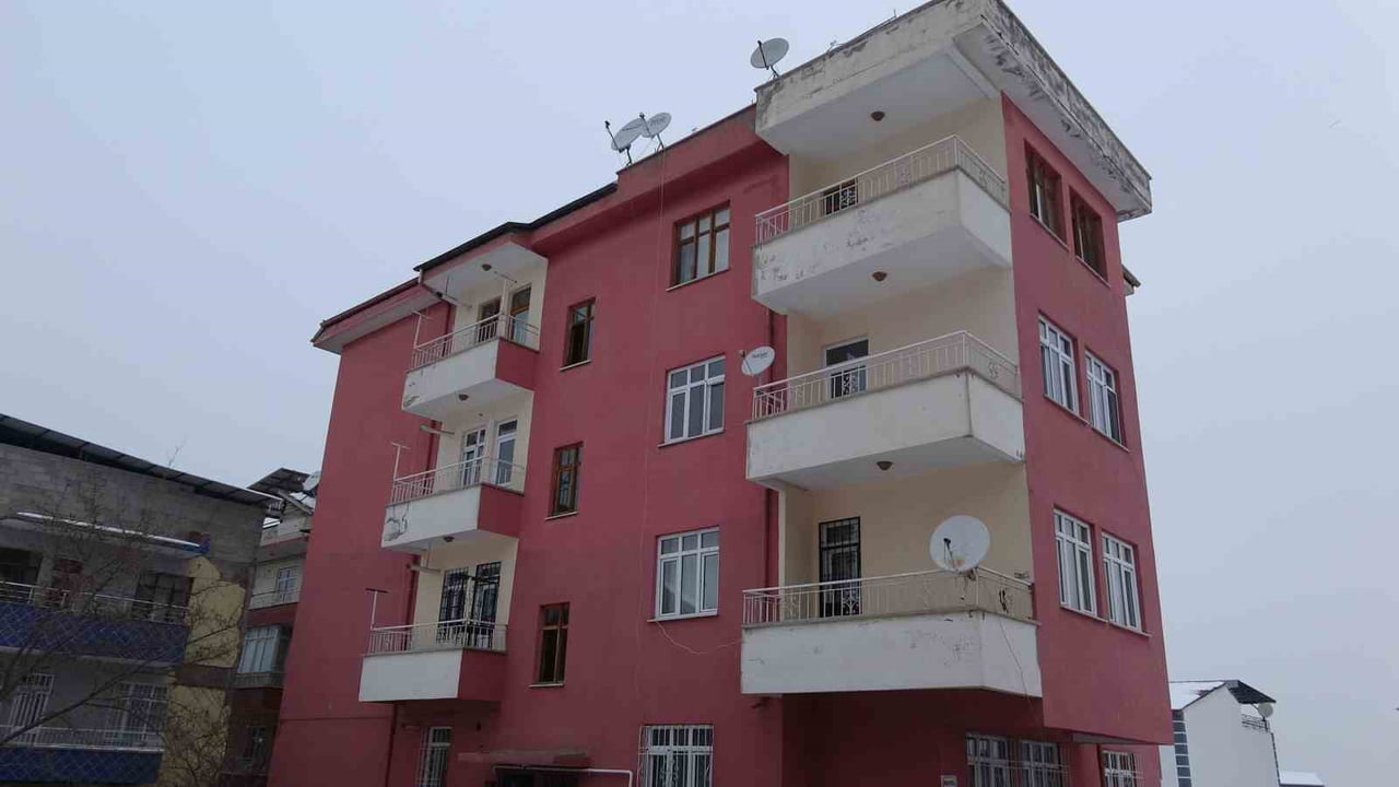 MALATYA'DA KARI KOCA DOĞALGAZDAN ZEHİRLENME ŞÜPHESİYLE HASTANEYE KALDIRILDI