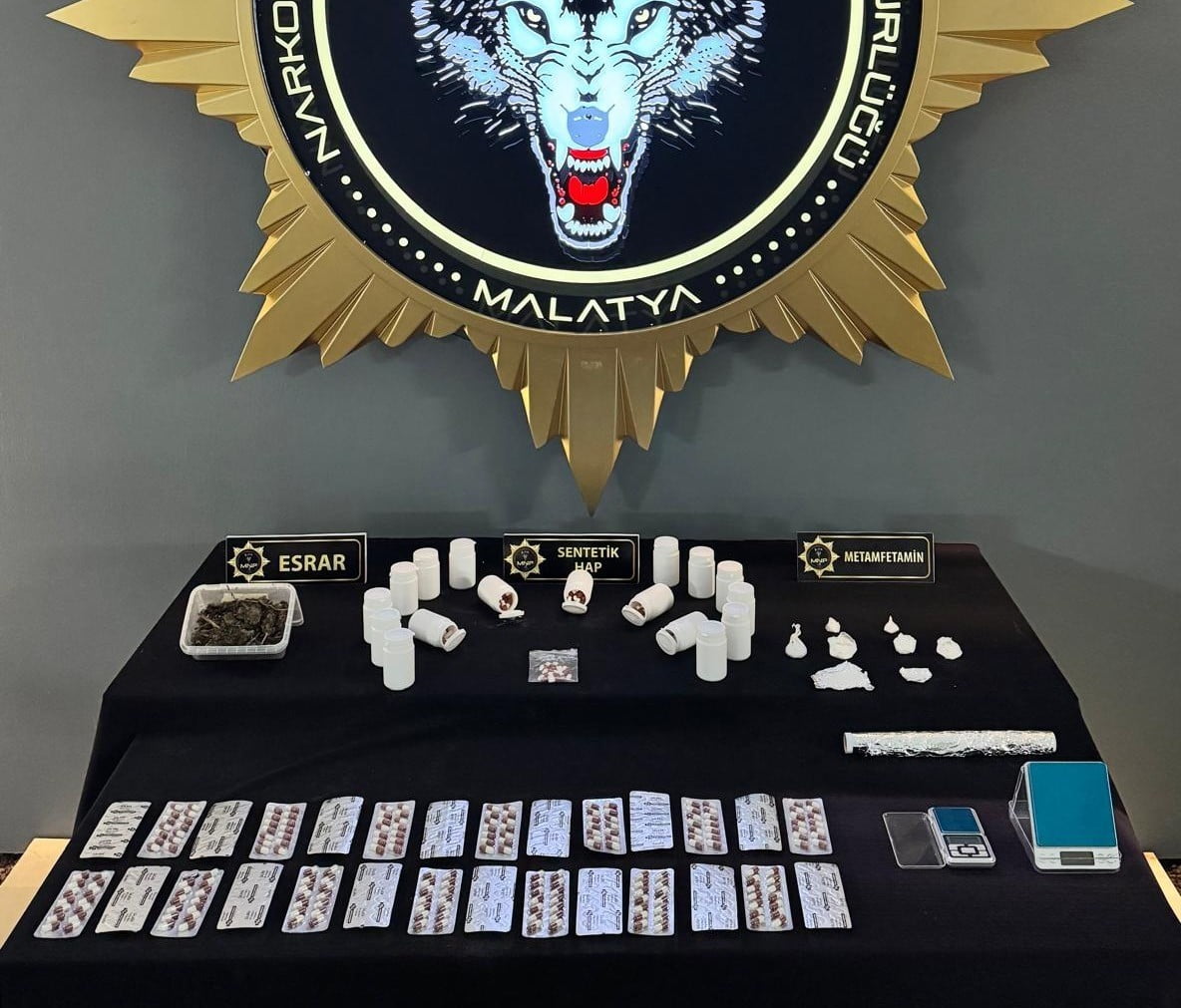 MALATYA’DA ZEHİR TACİRLERİNE BÜYÜK DARBE: 13 TUTUKLAMA