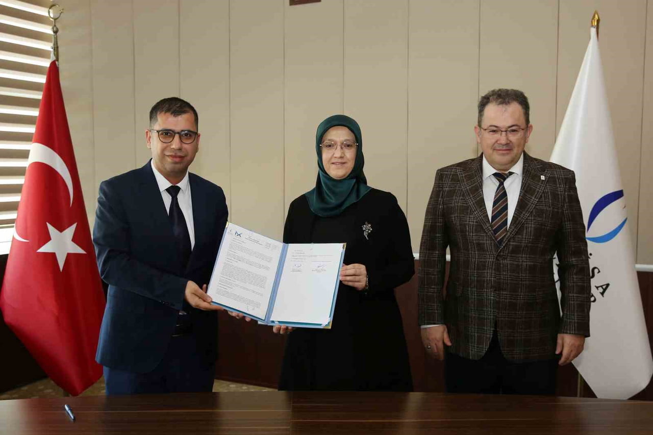 MANİSA CELAL BAYAR ÜNİVERSİTESİ, DİJİTAL KAMPÜS MXI KAPSAMINDA HAYATA GEÇİRECEĞİ DİJİTAL YOKLAMA...