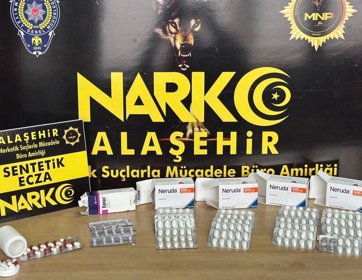 MANİSA’NIN ALAŞEHİR İLÇESİNDE NARKOTİK EKİPLERİNİN SOKAK SATICILARINA YÖNELİK DÜZENLEDİĞİ...