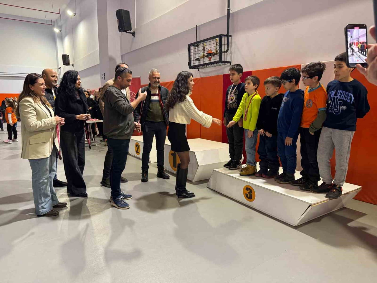 MANİSA’NIN SALİHLİ İLÇESİNDE 10 OCAK ÇALIŞAN GAZETECİLER GÜNÜ KAPSAMINDA ÇOCUKLARA YÖNELİK...