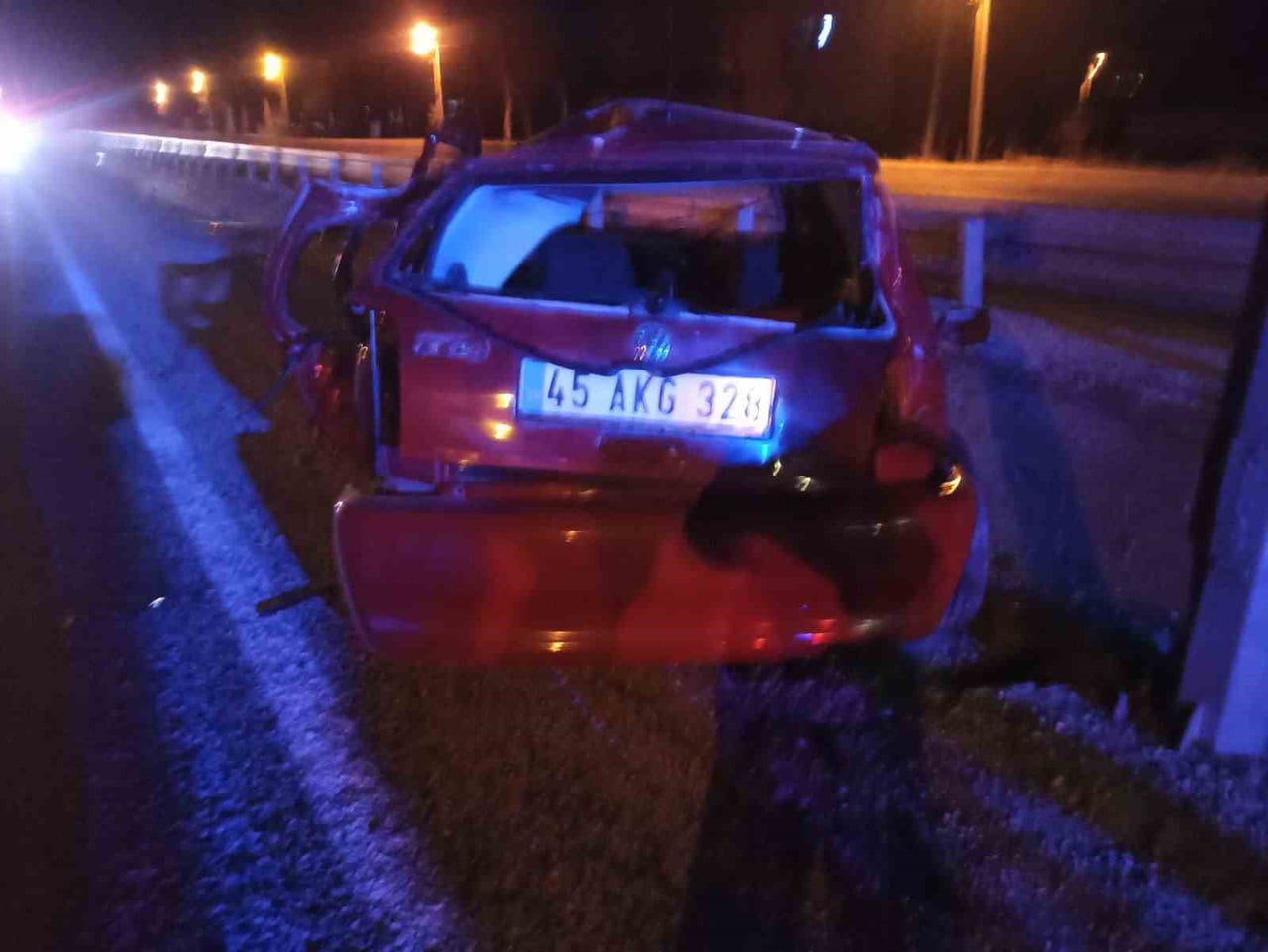 MANİSA’NIN SARIGÖL İLÇESİNDE MEYDANA GELEN TEK TARAFLI TRAFİK KAZASINDA 2 KİŞİ HAYATINI...