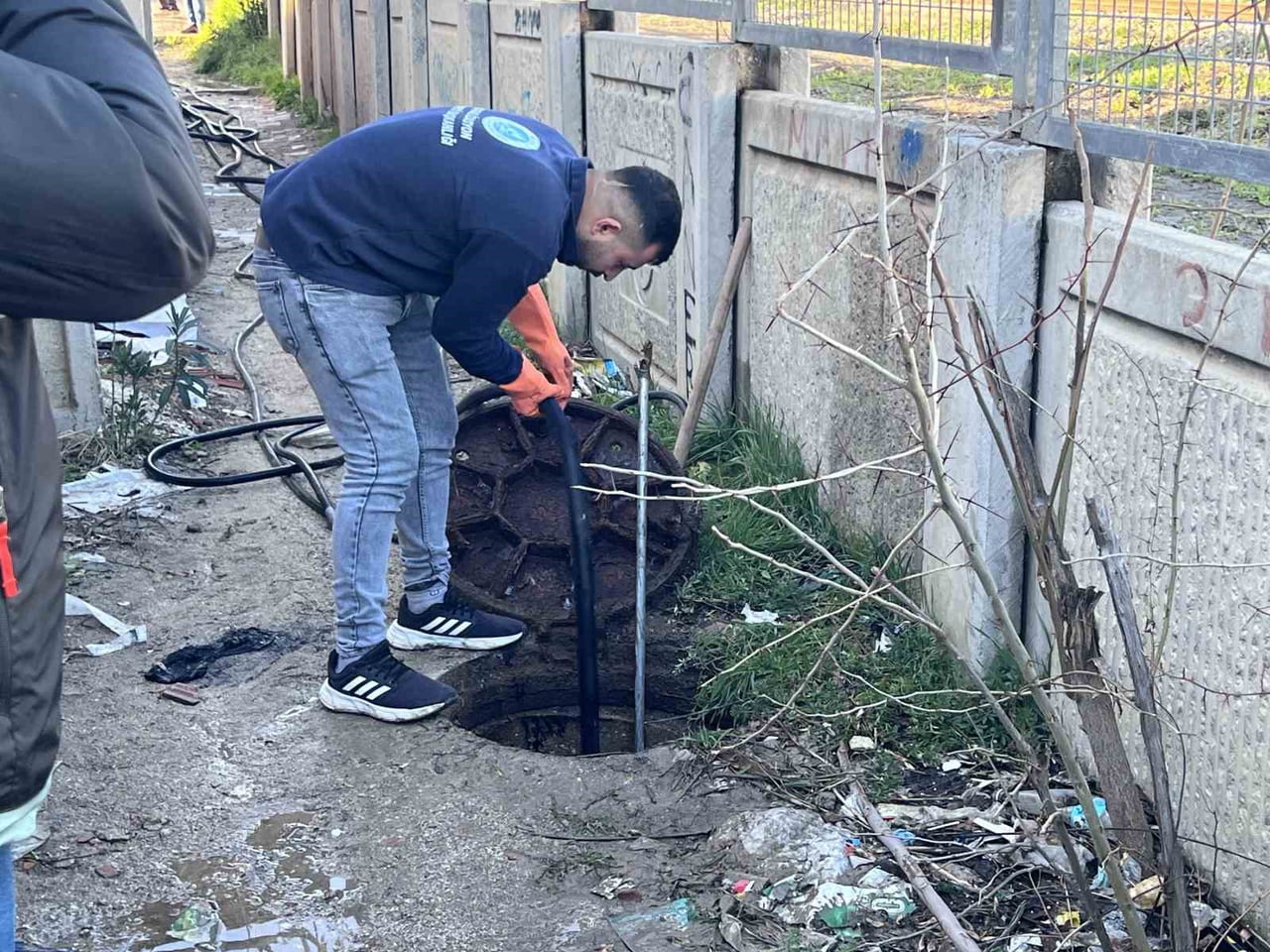 MANİSA’NIN YUNUSEMRE İLÇESİ CUMHURİYET MAHALLESİ’NDE BİR KADININ RÖGORDA BEBEK CESEDİ GÖRDÜĞÜNÜ...