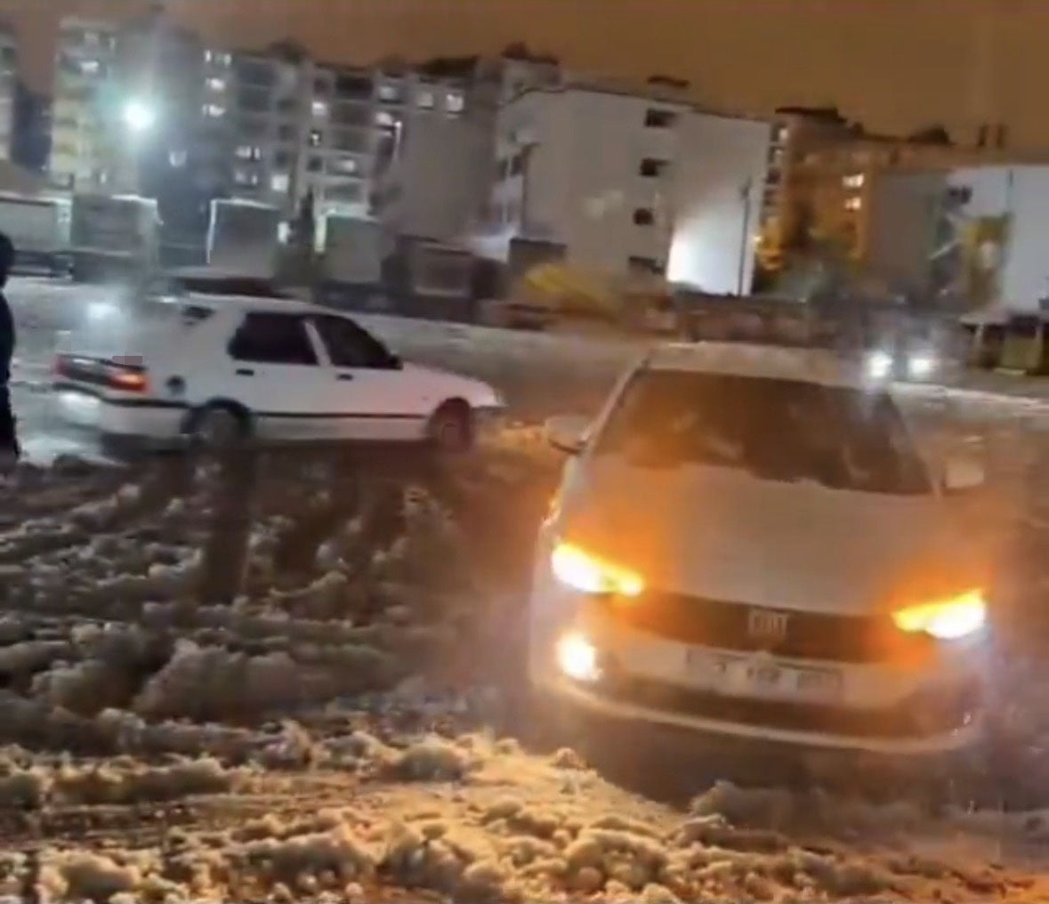 MARDİN İL EMNİYET MÜDÜRLÜĞÜ’NÜN SOSYAL MEDYA HESABINDAN YAPILAN AÇIKLAMAYA GÖRE, TRAFİK...