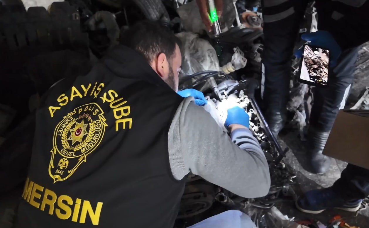 MERSİN'DE POLİSİN 1 MİLYAR 180 MİLYON TL İŞLEM HACMİ BULUNAN 'CHANGE ARAÇ" ÇETESİNE YÖNELİK...