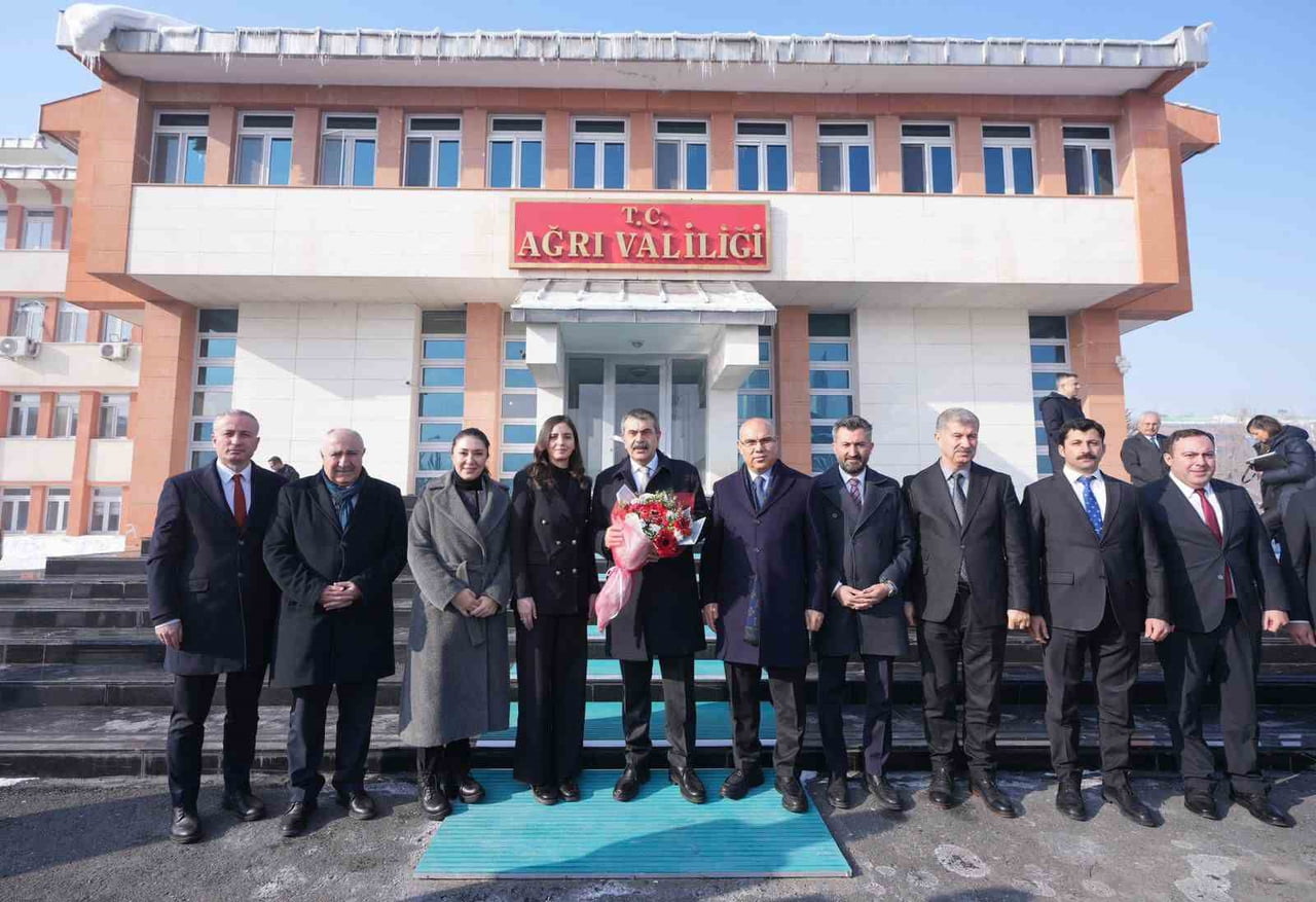 MİLLÎ EĞİTİM BAKANI YUSUF TEKİN, AĞRI’DAKİ TEMASLARI KAPSAMINDA VALİLİĞİ ZİYARET ETTİ, İL EĞİTİM...