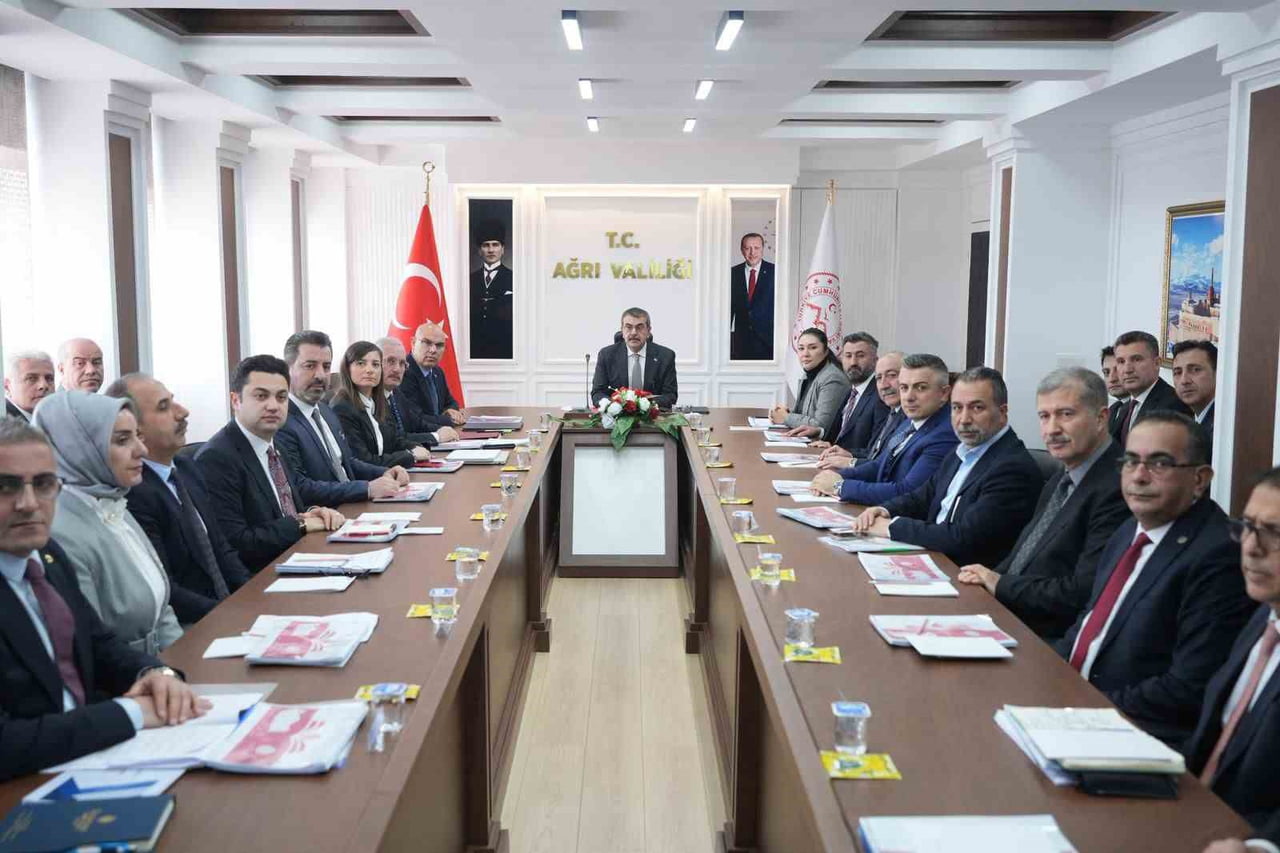 MİLLÎ EĞİTİM BAKANI YUSUF TEKİN, AĞRI’DAKİ TEMASLARI KAPSAMINDA VALİLİĞİ ZİYARET ETTİ, İL EĞİTİM...