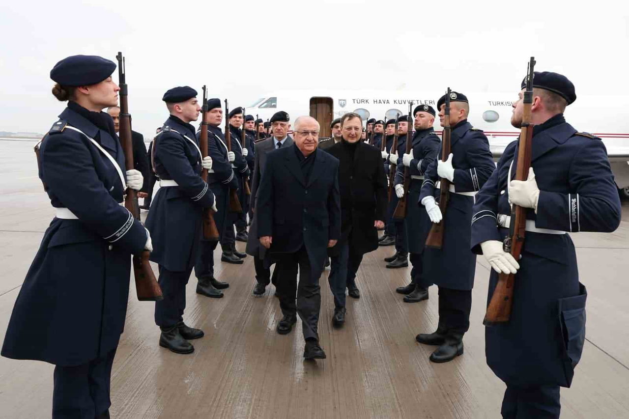 MİLLİ SAVUNMA BAKANI YAŞAR GÜLER, ÇEŞİTLİ TEMASLARDA BULUNMAK ÜZERE ALMANYA'NIN BAŞKENTİ BERLİN'E...