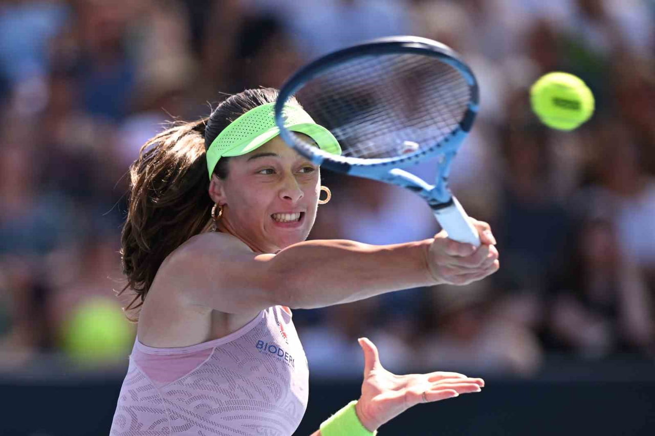 MİLLİ TENİSÇİ ZEYNEP SÖNMEZ, AVUSTRALYA AÇIK'TA KARŞILAŞTIĞI RUS RAKET EKATERİNA ALEXANDROVA'YI...