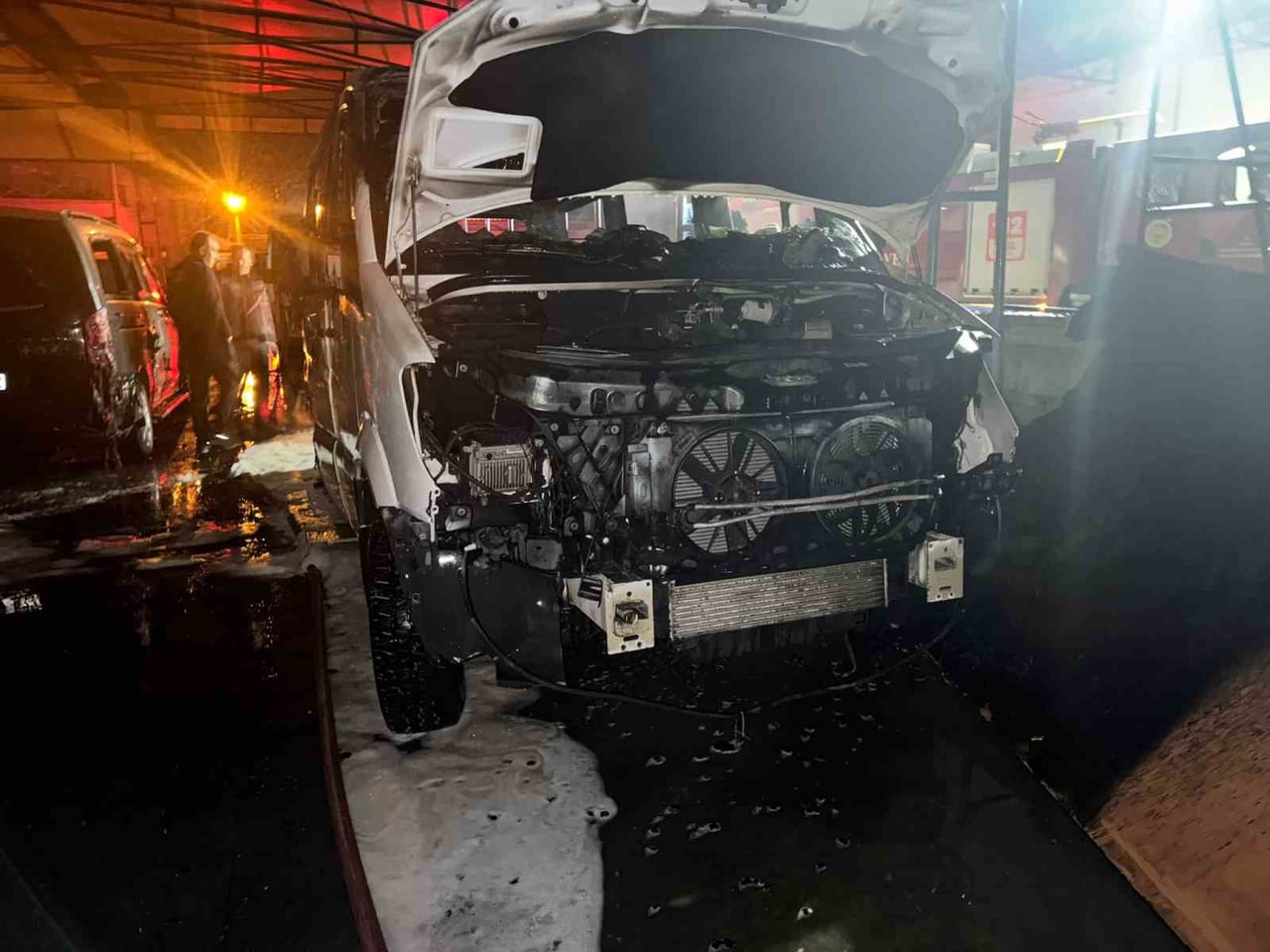 MUĞLA'NIN ORTACA İLÇESİNDEKİ SANAYİ SİTESİNDE ÇIKAN YANGIN PANİKLETİRKEN, YANGINDA 1 MİNİBÜS...