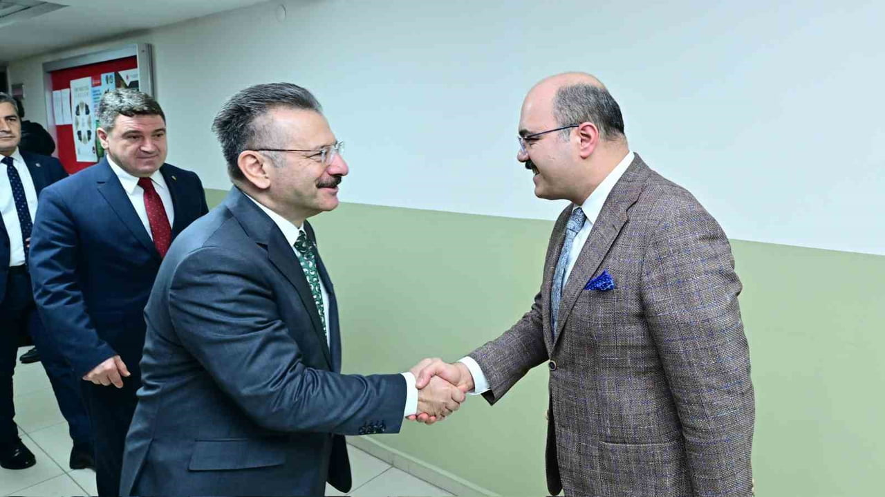 MÜLKİYE BAŞ MÜFETTİŞLİĞİ GÖREVİNE ATANMASI SEBEBİYLE ESKİŞEHİR'DEN AYRILMAYA HAZIRLANAN VALİ...