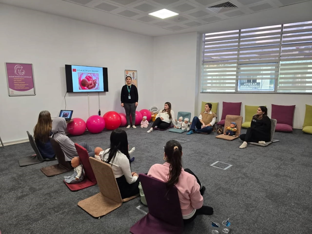 NAZİLLİ İLÇE SAĞLIK MÜDÜRLÜĞÜ GEBE OKULU'NDA GEBELİKTEN LOHUSALIK DÖNEMİNE KADAR UZANAN SÜREÇTE...