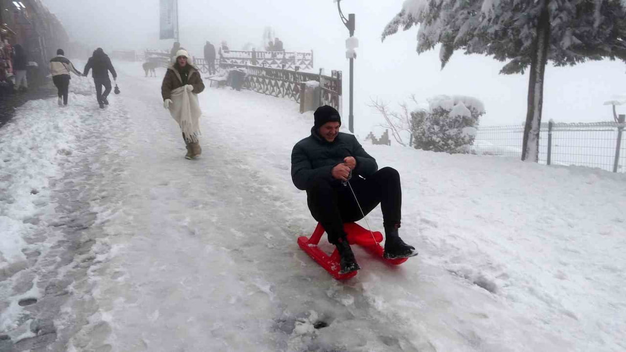 ORDU'NUN 'SEYİR TERASI' OLARAK ADLANDIRILAN VE DENİZDEN 530 METRE YÜKSEKLİKTEKİ BOZTEPE, KAR...
