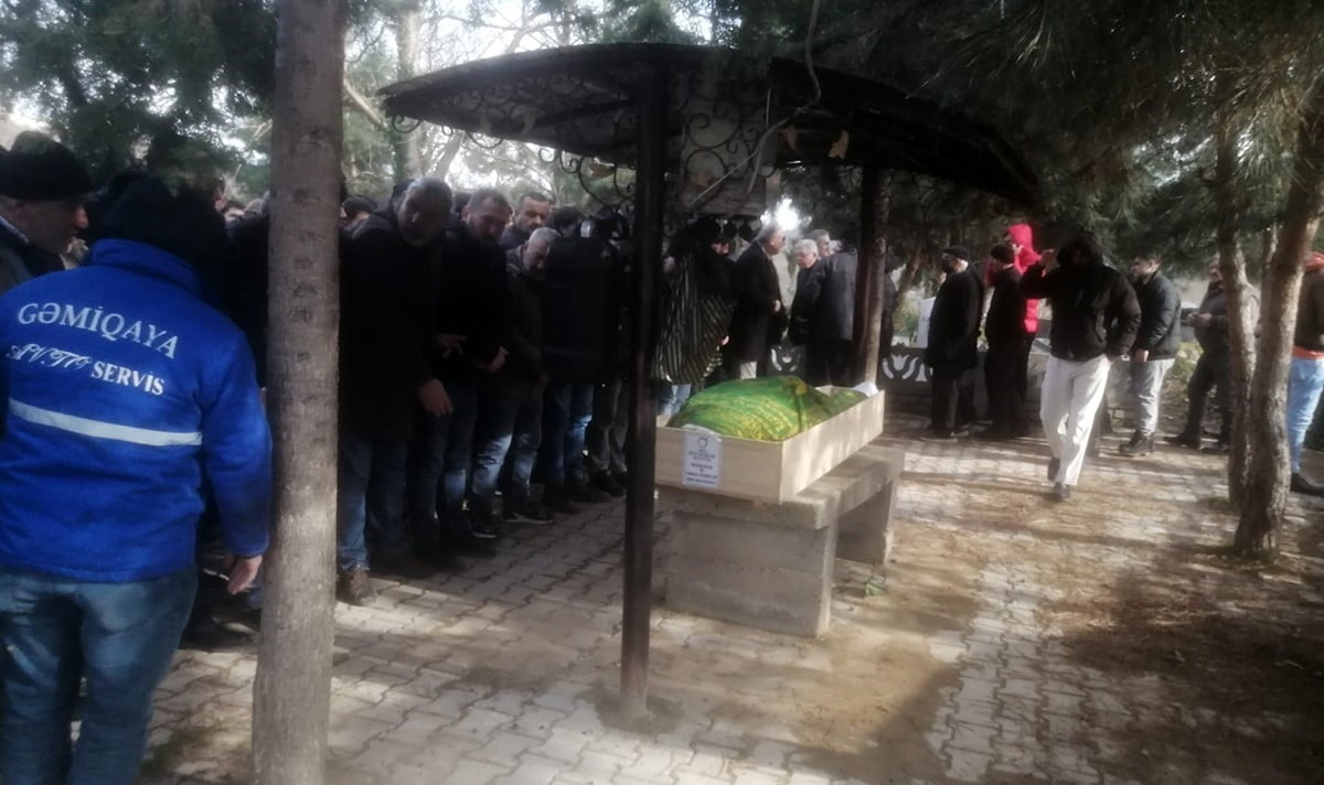 ORDU’NUN ÜNYE İLÇESİNDE OTO BAKIM SERVİSİNDE CANSIZ BEDENLERİ BULUNAN 2 GENÇ İÇİN CENAZE TÖRENİ...