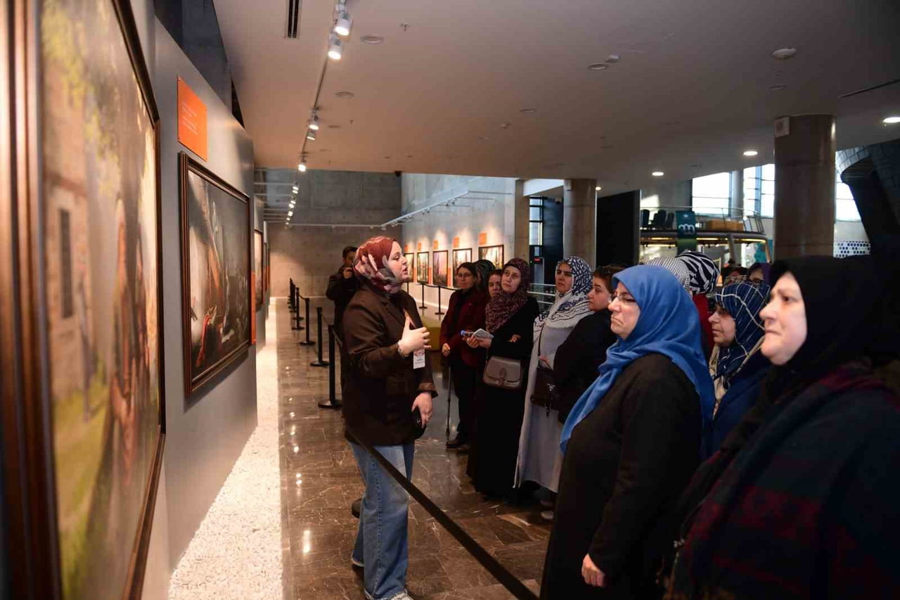 OSMANGAZİ BELEDİYESİ, İLÇEDE YAŞAYAN KADINLARIN BURSA'NIN DOĞAL GÜZELLİKLERİNİ, TARİHİ MİRASINI VE...