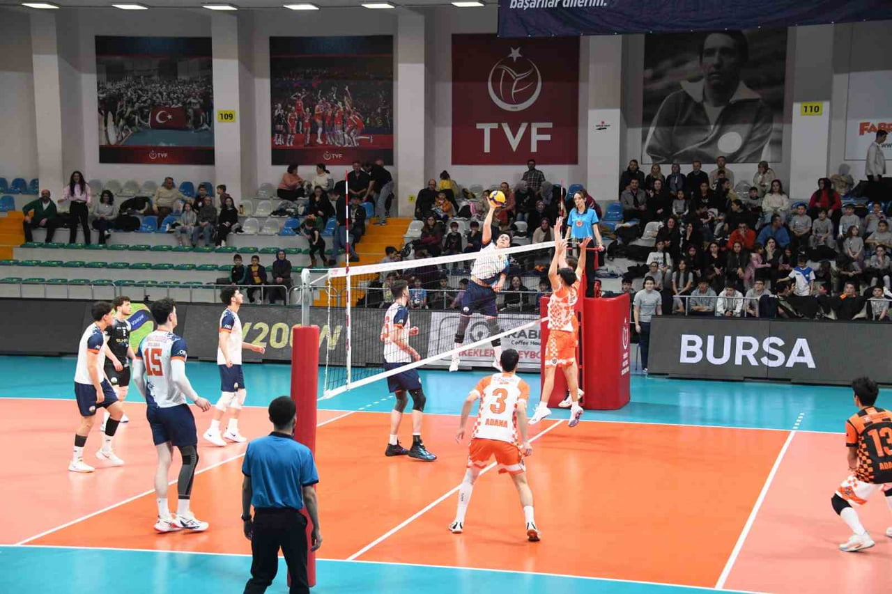 OSMANGAZİ BELEDİYESPOR, ERKEKLER VOLEYBOL 1. LİGİ’NDE KARŞILAŞTIĞI 1954 ADANASPOR’U 3-0’LIK SKORLA...
