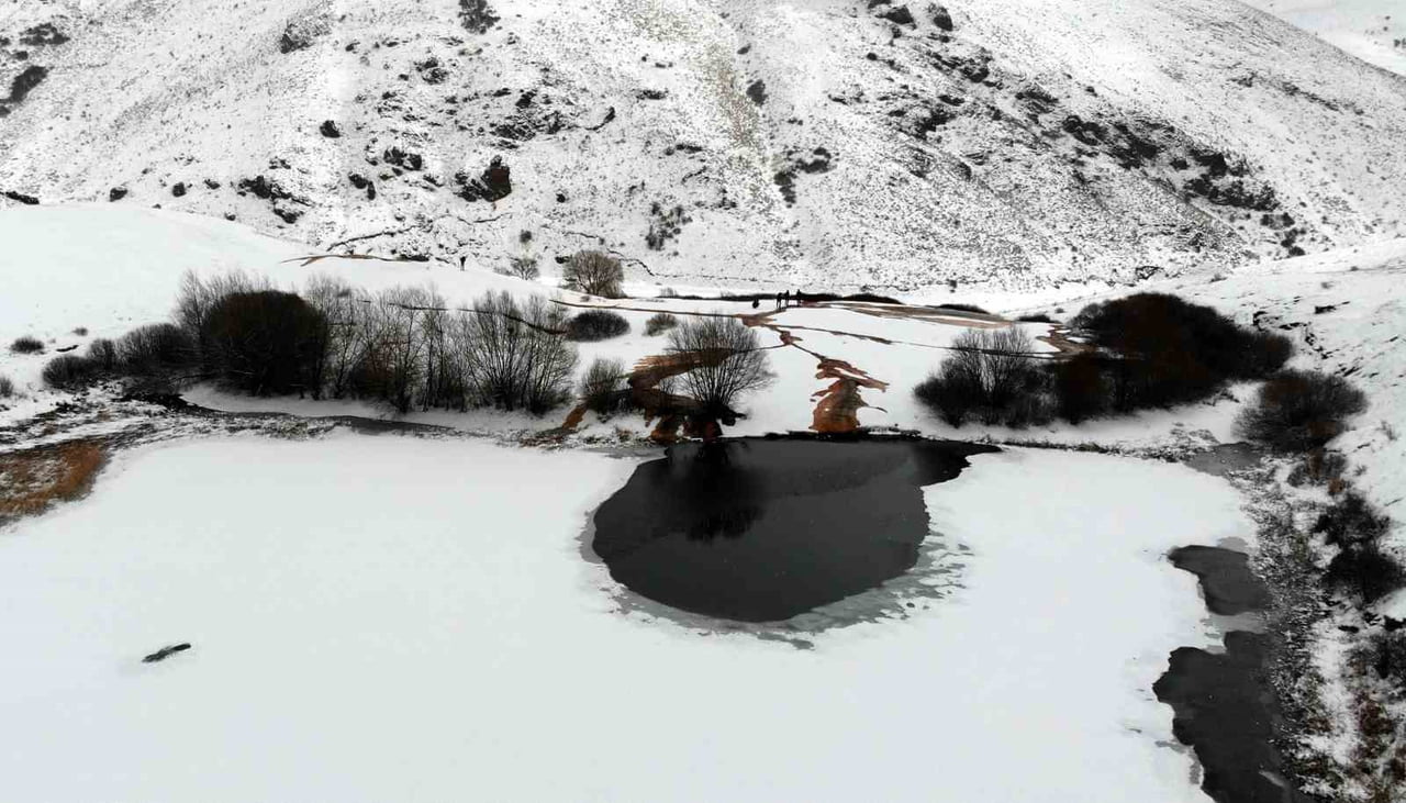OTLUKBELİ GÖLÜ: DÜNYA ÇAPINDA EŞSİZ BİR GÖL