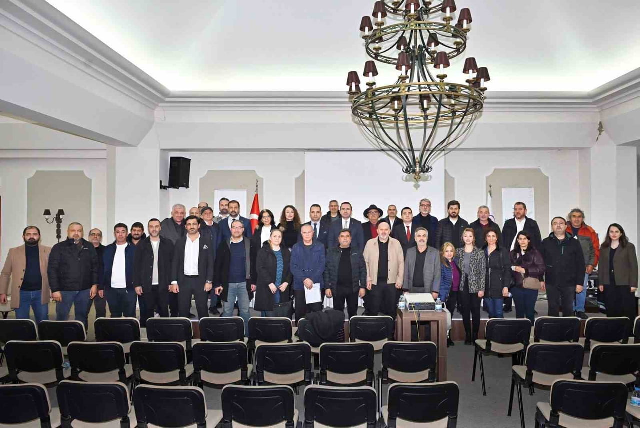 OTOGAR TOPLANTI SALONU'NDA "KURULUŞ GÖZETİMLİ ANALİZ SİSTEMİ (KURGAN) VE DİJİTAL UYGULAMALAR İLE...