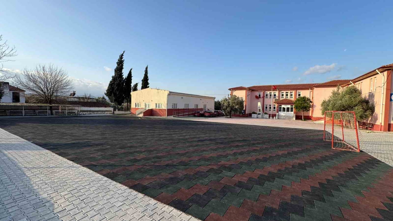 OYUN ALANININ AÇILIŞI YAPILDI