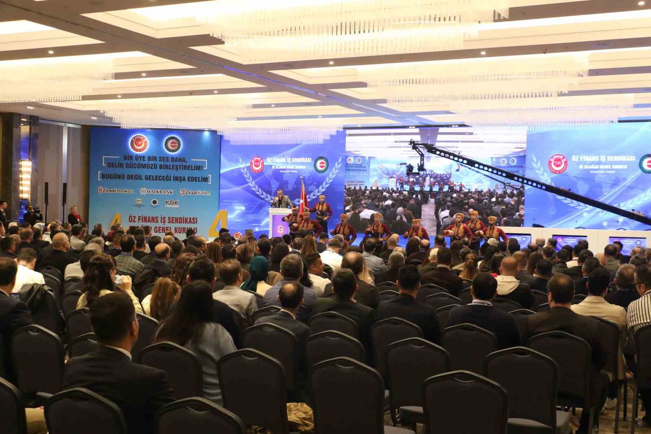 ÖZ FİNANS-İŞ SENDİKASI GENEL BAŞKANI AHMET EROĞLU "HAK-İŞ'İN İLKELERİYLE DONANDIK VE YOLA ÇIKTIK....