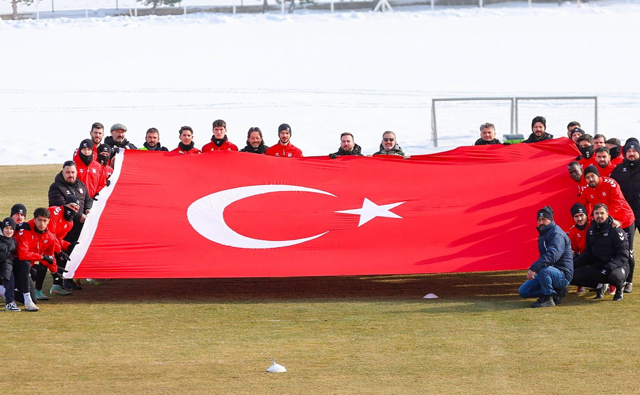 ÖZBELSAN SİVASSPOR, AMED SPORTİF FAALİYETLER MAÇI HAZIRLIKLARI ÖNCESİNDE GERÇEKLEŞTİRİLEN...