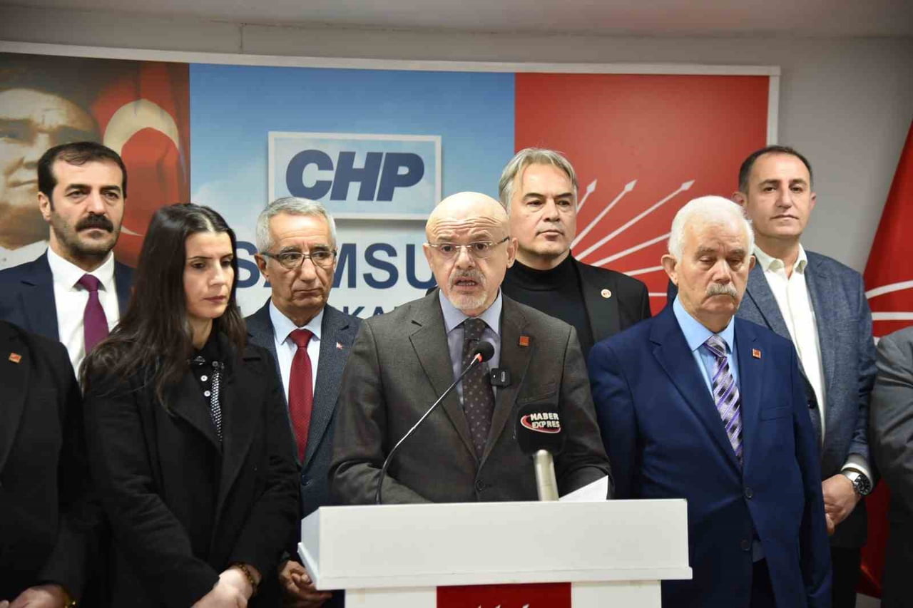 ÖZDAĞ, PARTİ BİNASINDA DÜZENLEDİĞİ BASIN TOPLANTISINDA, AYLARDIR SAMSUN’UN 17 İLÇESİNDE SAHA...