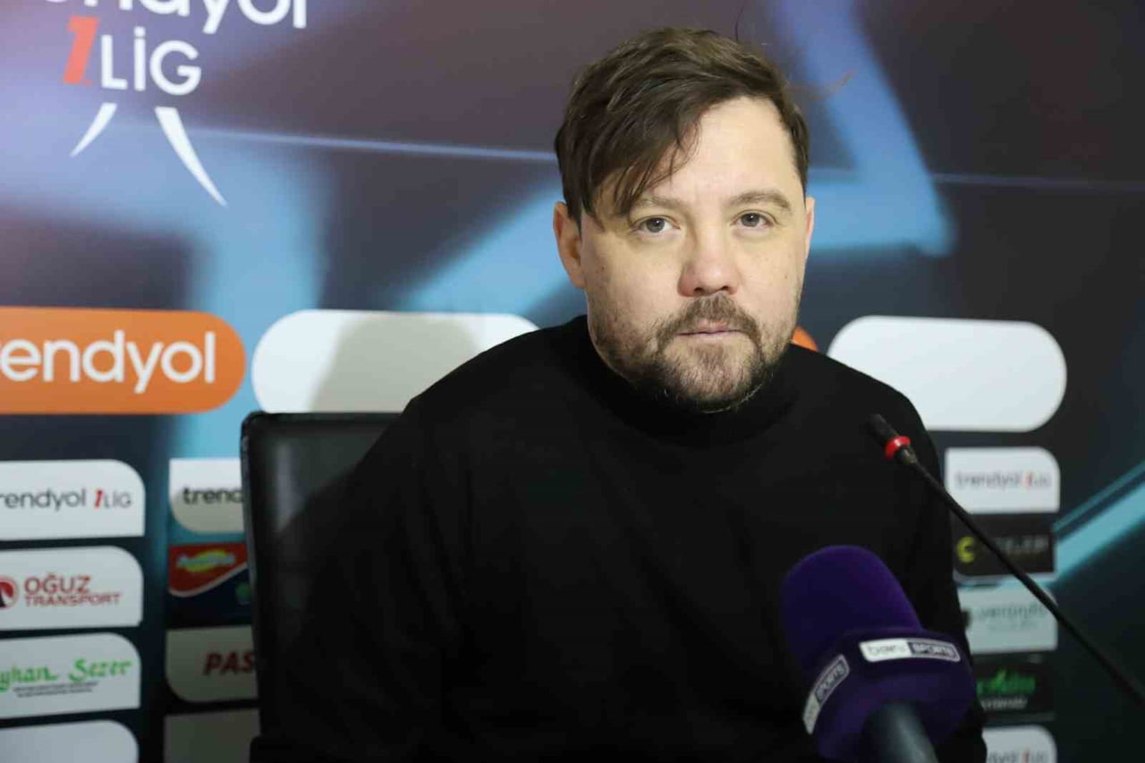 PENDİKSPOR TEKNİK DİREKTÖRÜ UĞUR UÇAR