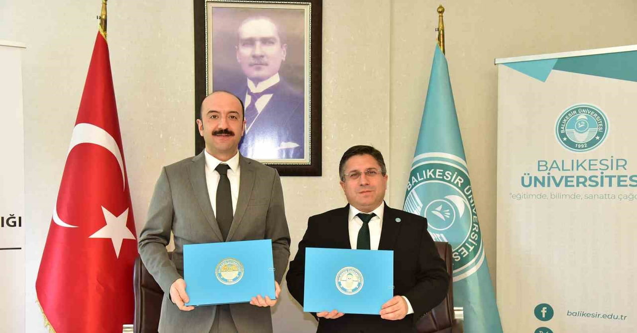 PROTOKOL, BALIKESİR ÜNİVERSİTESİ REKTÖRÜ PROF. DR. YÜCEL OĞURLU VE GÜNEY MARMARA KALKINMA AJANSI...