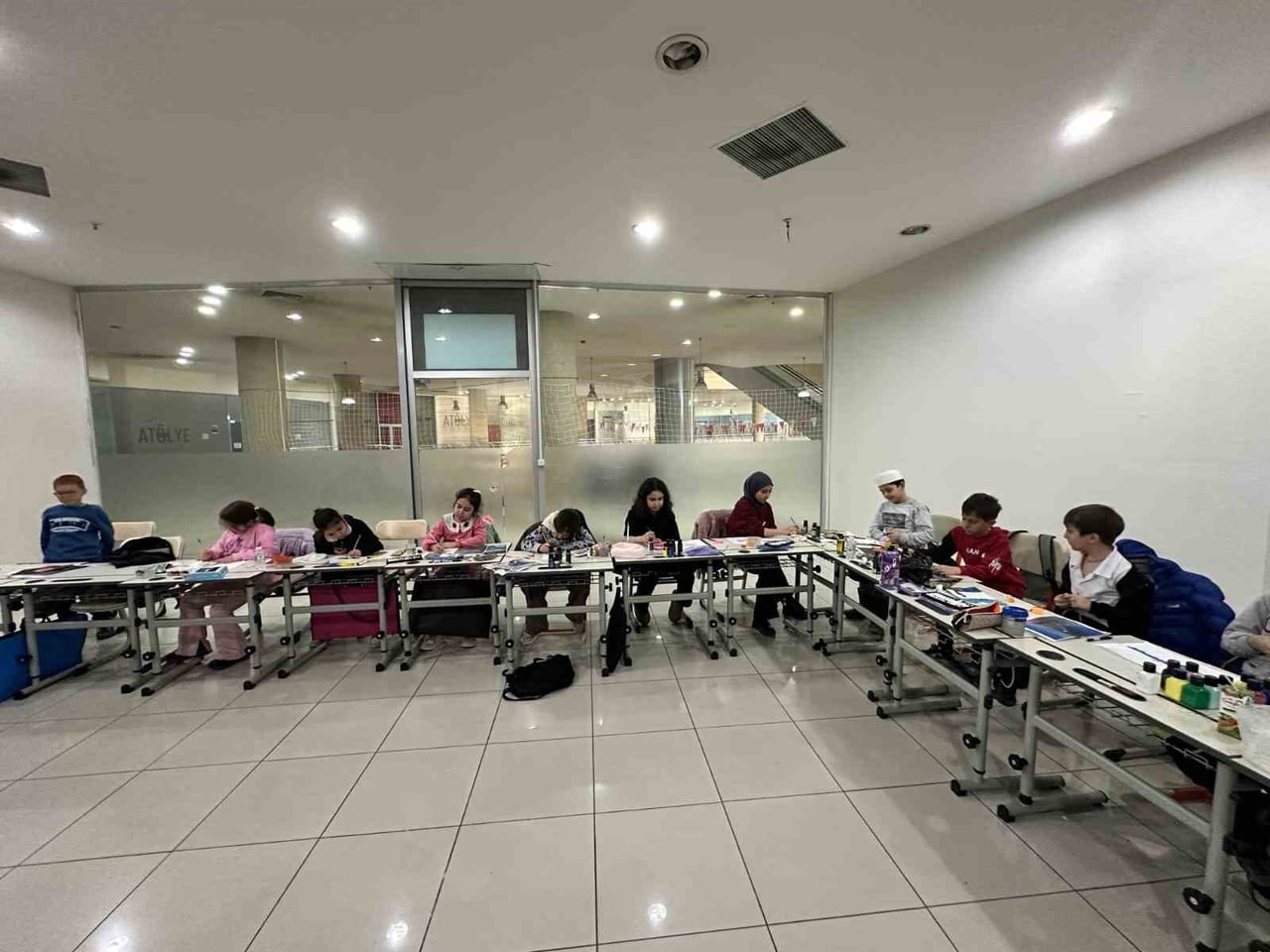 PURSAKLAR BELEDİYESİ, ÇOCUKLARIN SANATSAL YETENEKLERİNİ GELİŞTİRMEK VE HAYAL GÜÇLERİNİ DESTEKLEMEK...