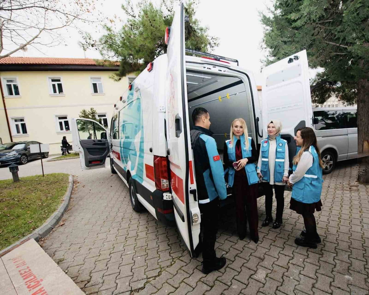 SAĞLIK BAKANLIĞI TARAFINDAN MUĞLA’YA TAHSİS EDİLEN UMKE LOJİSTİK ARACI, AFET VE ACİL DURUMLARDA...
