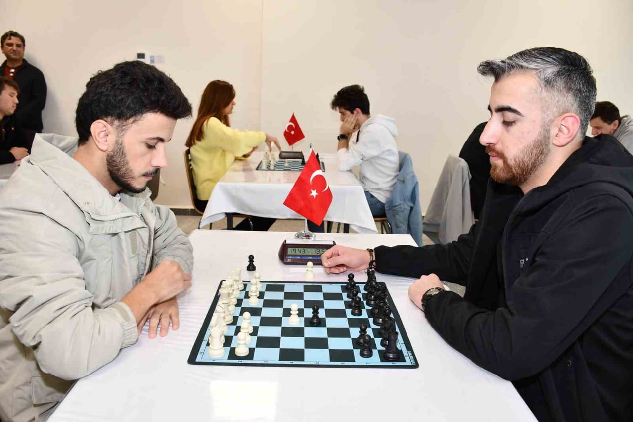 SAĞLIK ÇALIŞANLARI ARASINDAKİ DAYANIŞMA BİLİNCİNİ GÜÇLENDİRMEK, İŞ STRESİNİ AZALTMAK VE...