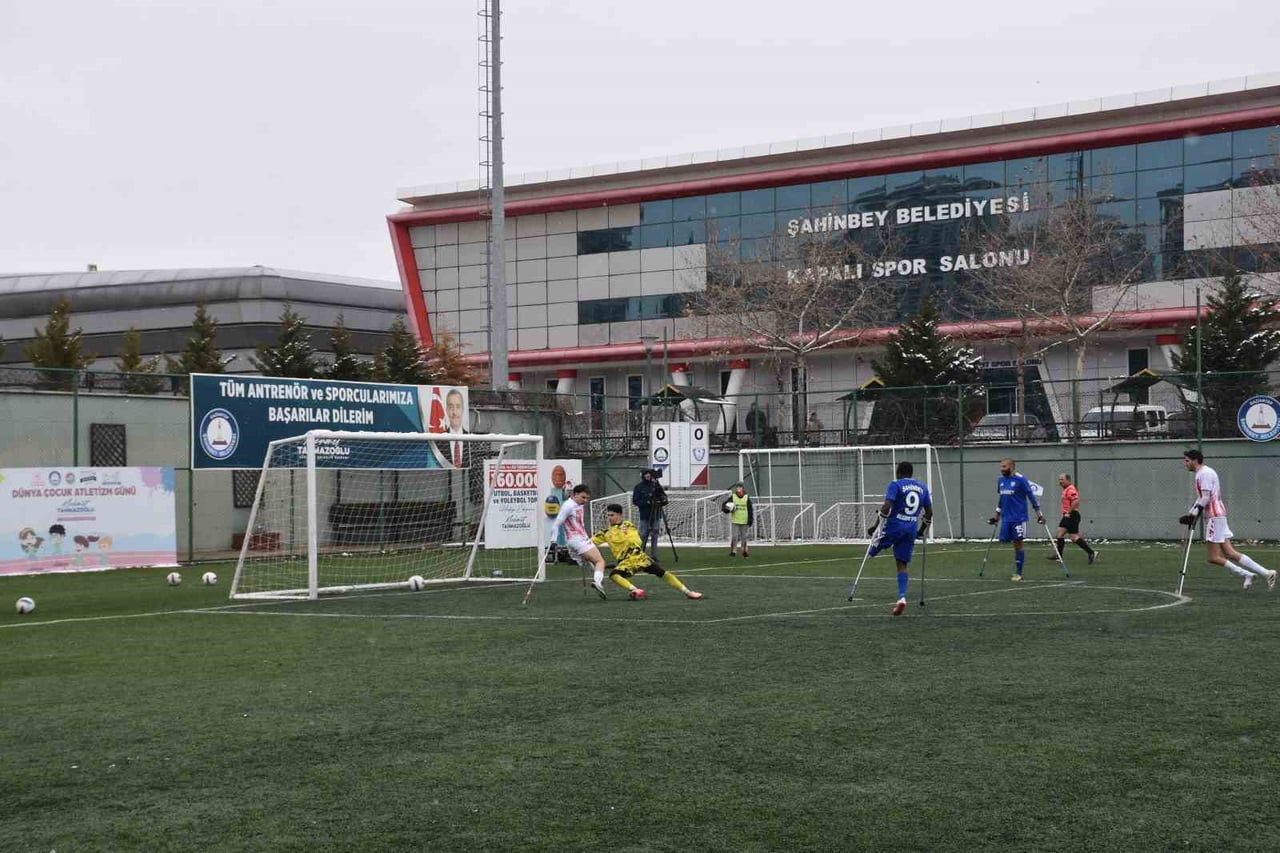 ŞAHİNBEY BELEDİYE SPOR KULÜBÜ AMPUTE FUTBOL TAKIMI KENDİ EVİNDE TSK REHABİLİTASYON MERKEZİ ENGELLİ...