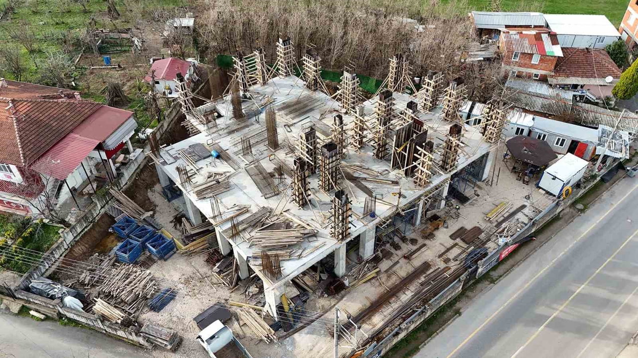 SAKARYA BÜYÜKŞEHİR BELEDİYESİ’NİN KARAPÜRÇEK’TE YÜRÜTTÜĞÜ BİNLERCE KİŞİNİN SOSYAL HAYATINA DEĞER...