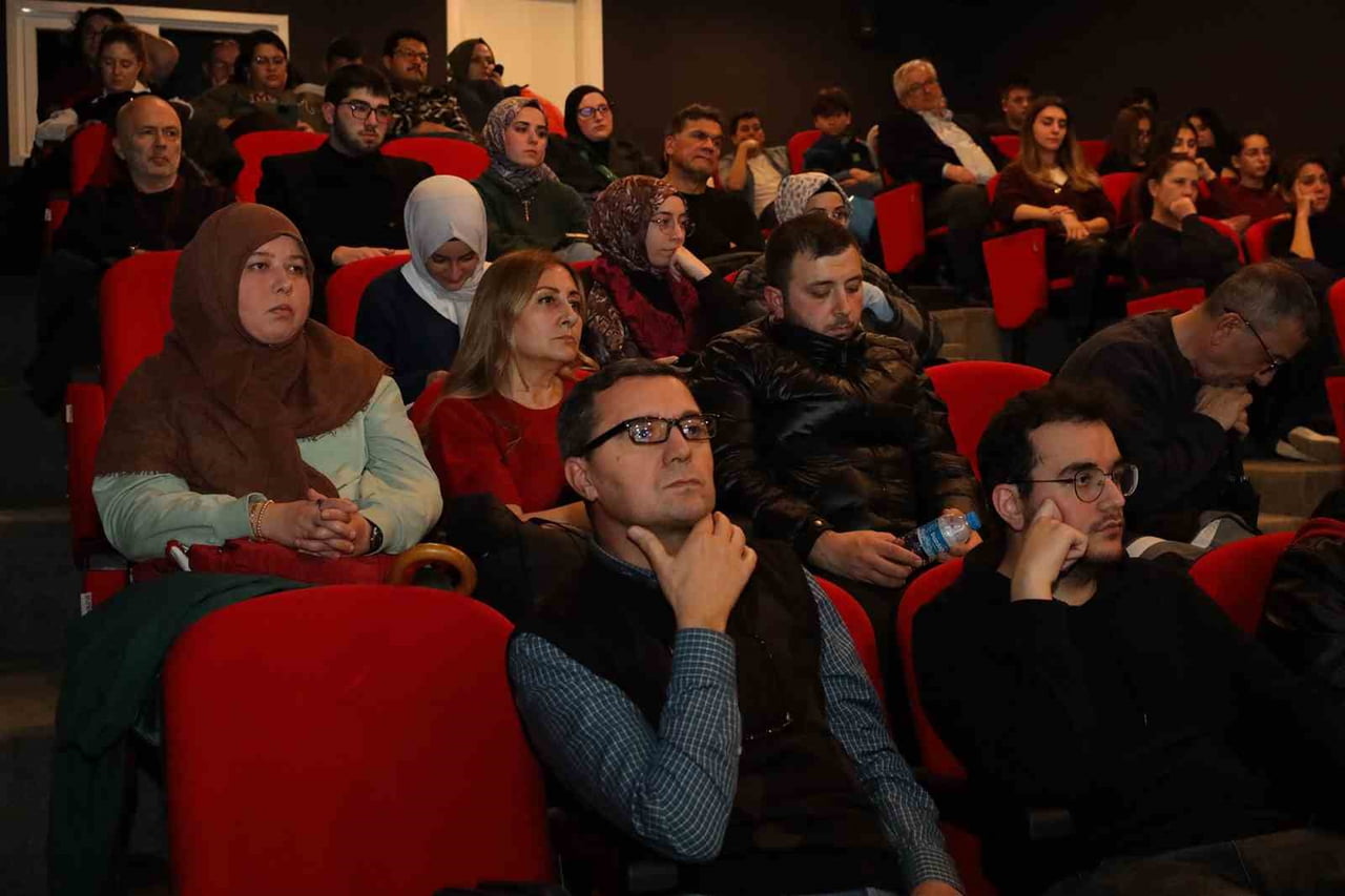 SAKARYA BÜYÜKŞEHİR BELEDİYESİ OCAK AYI KÜLTÜR SANAT ETKİNLİKLERİ, "BİLDİĞİN GİBİ DEĞİL" FİLM...