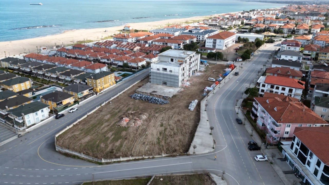 SAKARYA’NIN KARASU İLÇESİNDE 2014 YILINDA TEMELİ ATILAN VE KABA İNŞAAT AŞAMASINDA DURDURULARAK...