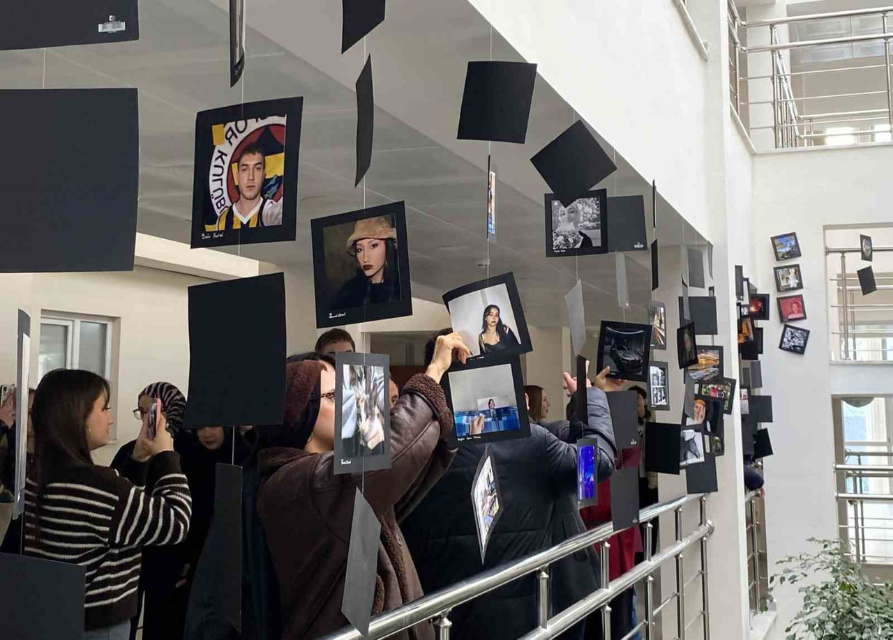 SAKARYA UYGULAMALI BİLİMLER ÜNİVERSİTESİ (SUBÜ) SAKARYA MESLEK YÜKSEKOKULU ÖĞRENCİLERİ, FOTOĞRAF...