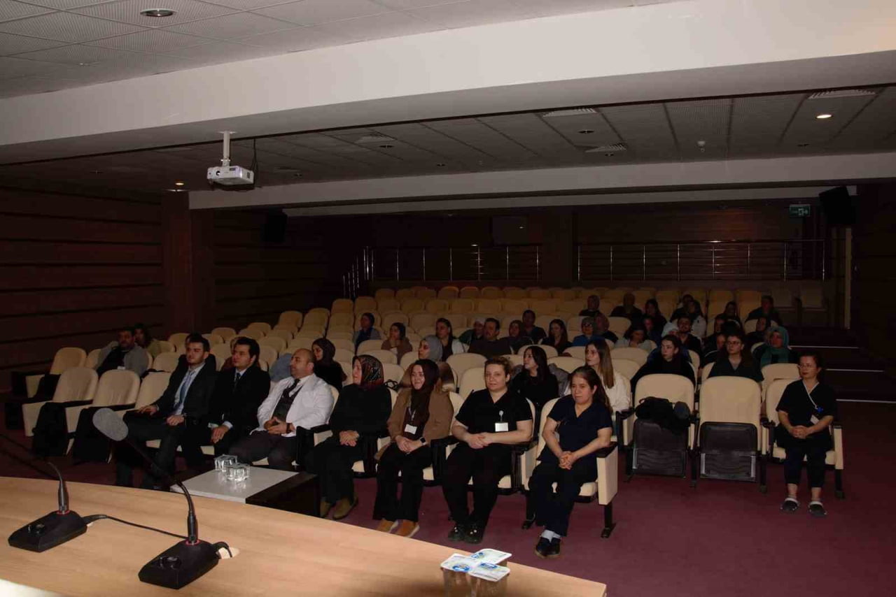 SAMSUN BAFRA DEVLET HASTANESİ’NDE, SAĞLIK HİZMETLERİNDE KALİTEYİ ARTIRMAYA YÖNELİK SAĞLIK...