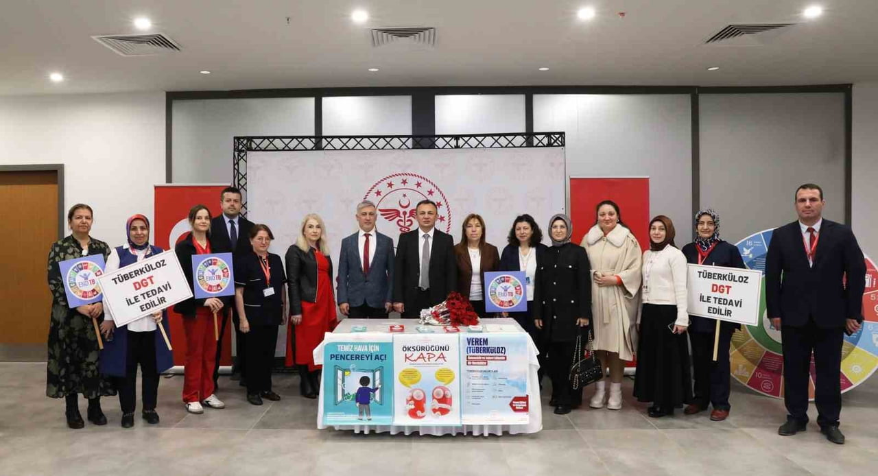 SAMSUN İL SAĞLIK MÜDÜRÜ UZM. DR. MUSTAFA URAS, TÜBERKÜLOZLA MÜCADELEDE GELİŞTİRİLEN ONLİNE TAKİP...