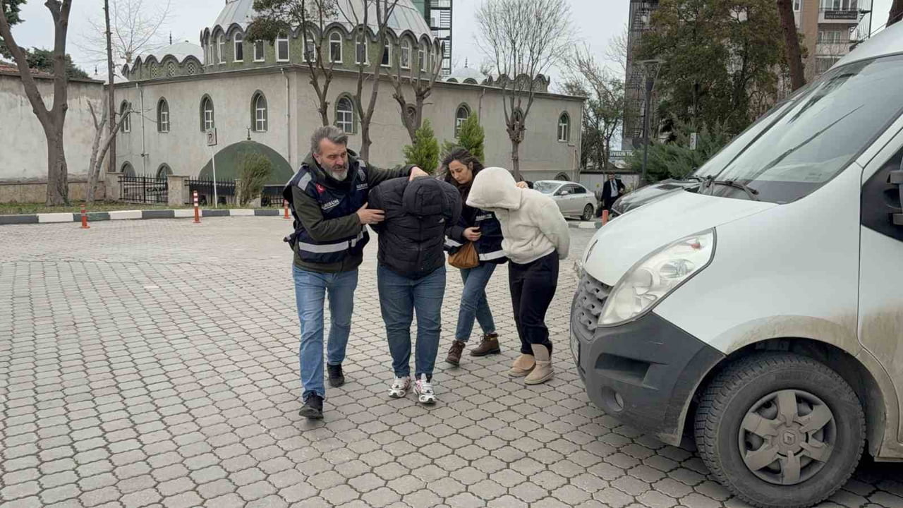 SAMSUN’UN İLKADIM İLÇESİNDE POLİS EKİPLERİNCE UYUŞTURUCU MADDE TİCARETİ VE KULLANIMININ...