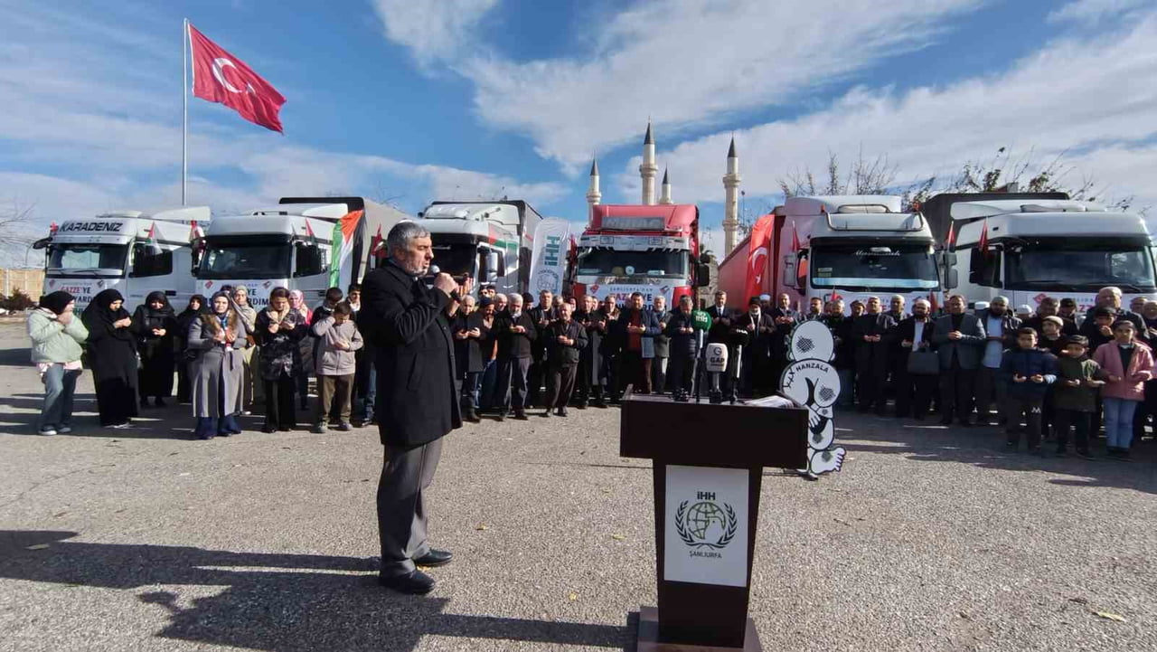 ŞANLIURFA'DAN GAZZE'DEKİ İHTİYAÇ SAHİPLERİNE 6 TIR GIDA MALZEMESİ GÖNDERİLDİ.