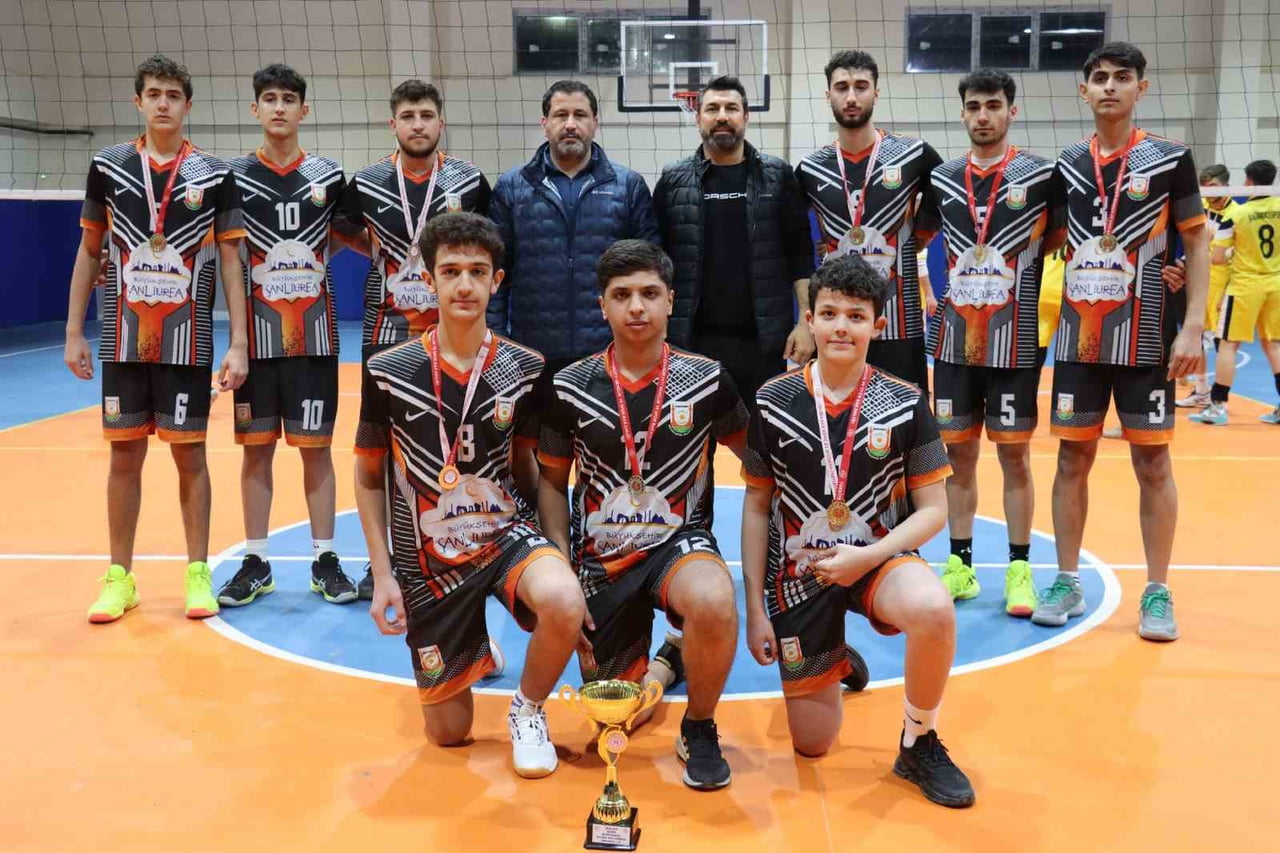 ŞANLIURFA BÜYÜKŞEHİR BELEDİYESİ VOLEYBOLDA İL ŞAMPİYONU OLDU