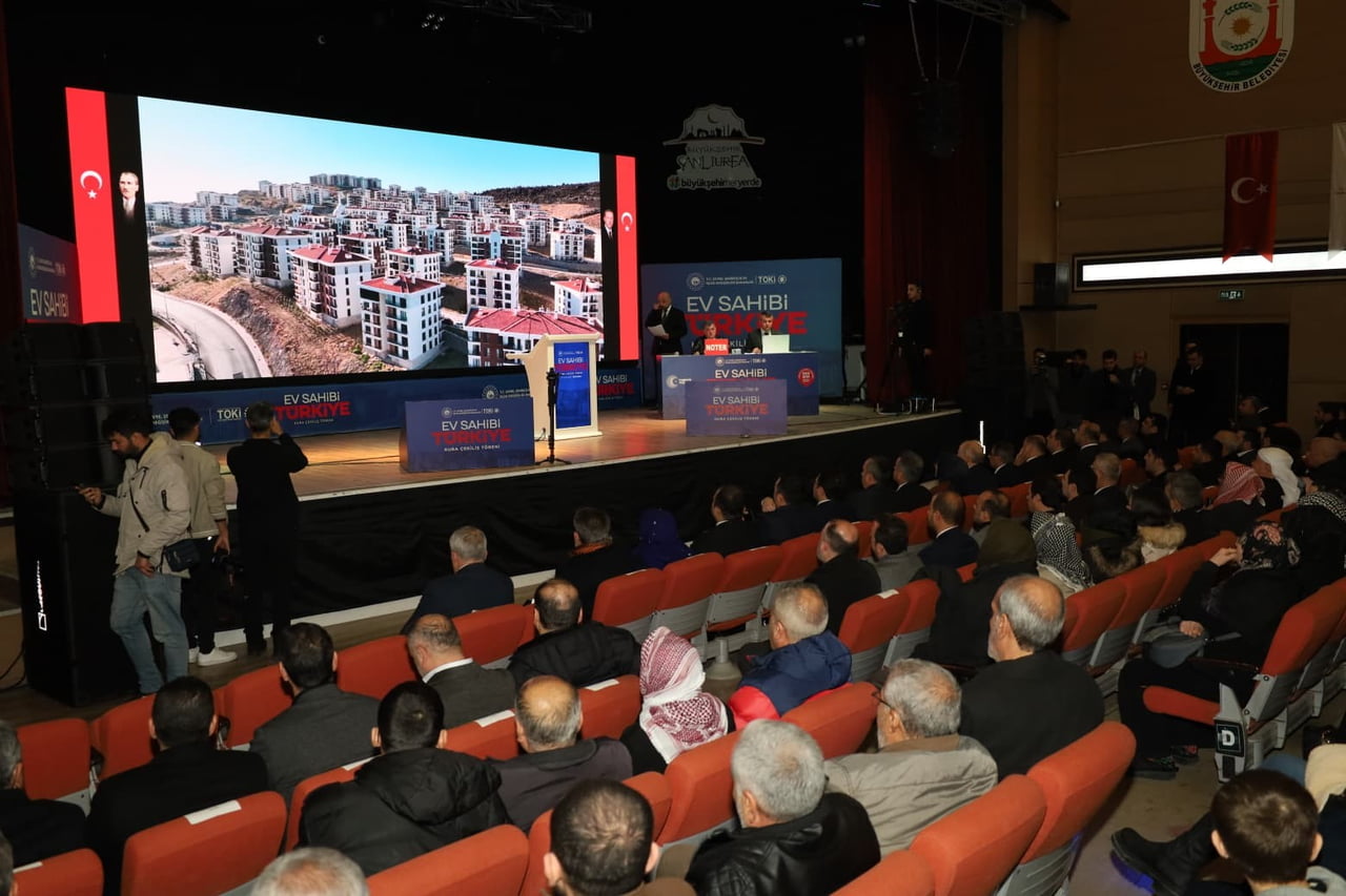 ŞANLIURFA’DA 13 BİN 790 SOSYAL KONUT İÇİN KURA HEYECANI