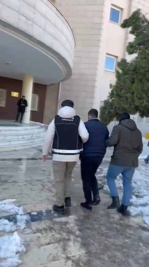 ŞANLIURFA’DA 21 YIL HAPİS CEZASI BULUNAN ZANLI YAKALANDI